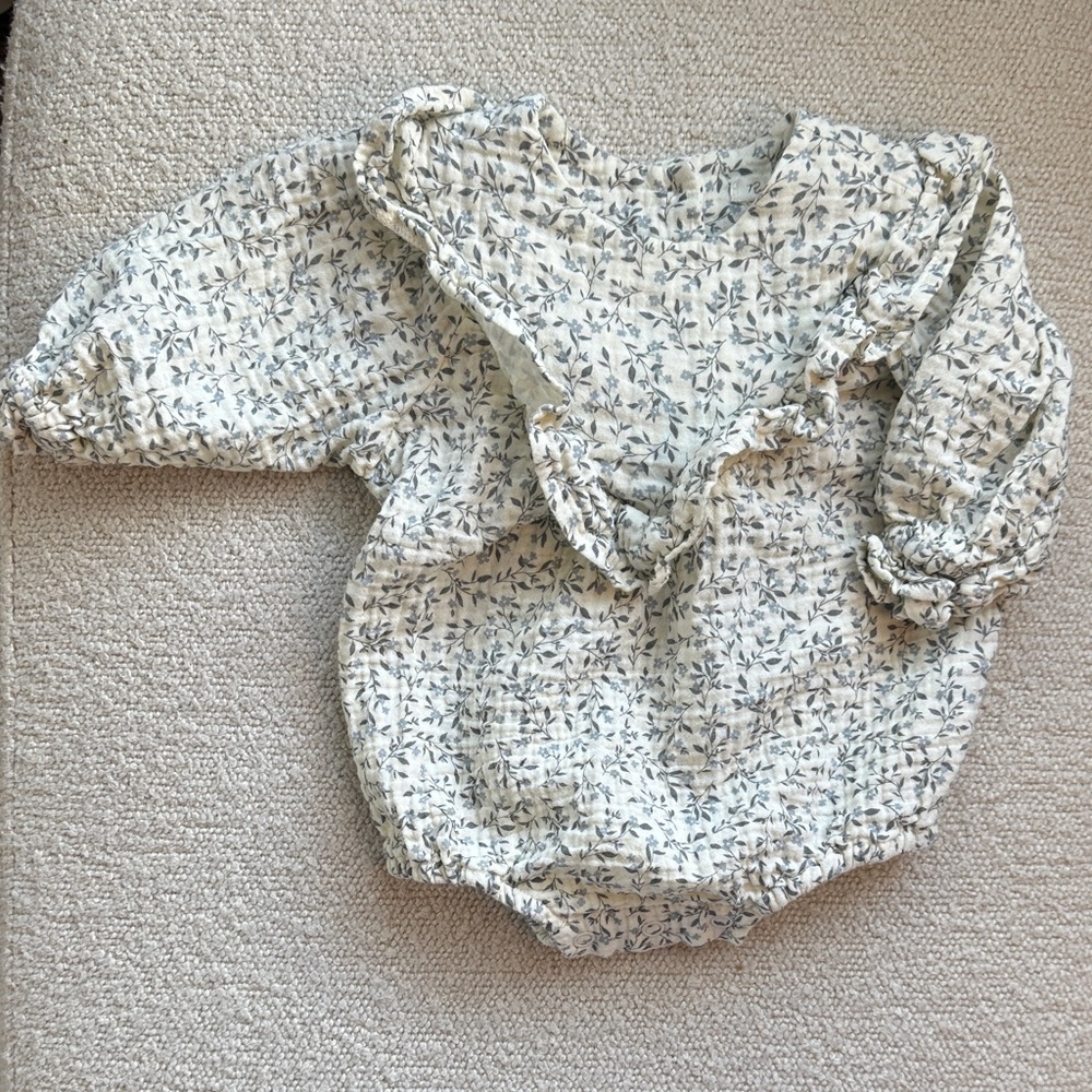 Rylee + Cru Winnie Floral Romper | Blue Vines